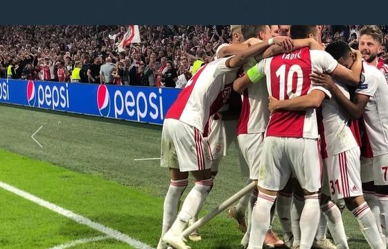 Réctification des tableaux de bord LED en acier laminé à froid pour les stades de sport pour des performances optimales