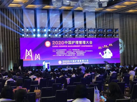 Affichage LED plein couleur direct intérieur avec 3 périodes