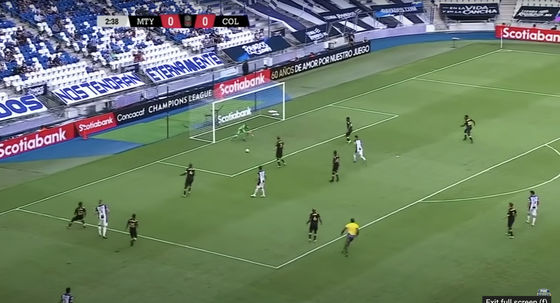 Contraste élevé 5000 1 Stade affichage LED luminosité ≥6500cd/m2 Package de pixels SMD2727 pour des présentations impressionnantes