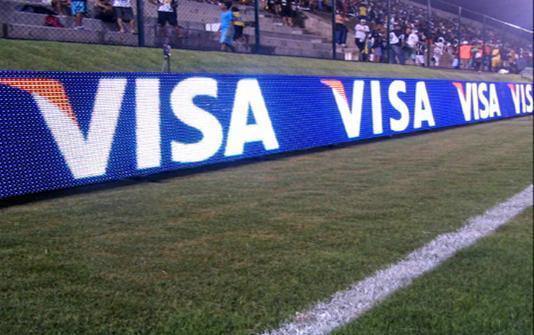 Affichage LED de stade avec rectification de résolution de 15625 pixels/m² pour affichages vidéo professionnels