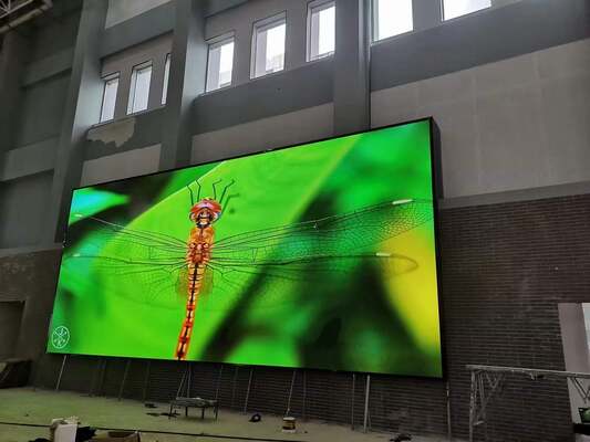 Bon prix Écrans LED de scène pour des visuels clairs et lumineux adaptés aux applications de toile de fond de mariage, de conférence, de stade et de banquet en ligne