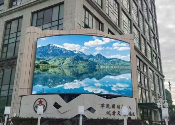 Écran publicitaire à LED à haute luminosité Full Color Outdoor installé P10 P8 P6 P5 Panneau d'affichage LED
