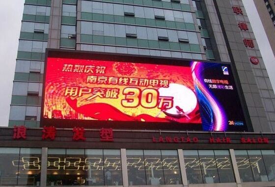 Bon prix Panneaux d'affichage extérieurs à LED Panneaux d'affichage extérieurs à LED Panneaux d'affichage P3.91 avec armoire 500x500mm et taux de rafraîchissement 3840hz En ligne