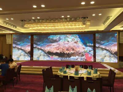Écran LED intérieur couleur P3 avec installation pratique et taux de rafraîchissement de 3840 Hz