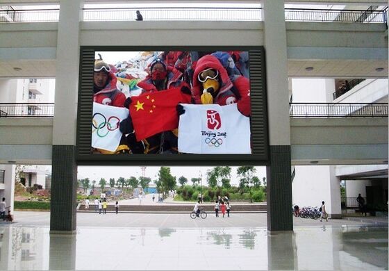Mur vidéo LED extérieur HD P2.5 960x960mm. Taux de rafraîchissement de 7680 Hz, carte Novastar et 5000 nits de luminosité