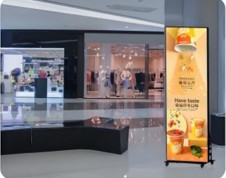 Bon prix Affichage d'affichage LED 1R1G1B Incorporant une armoire en aluminium et une taille d'écran de 680x2000 mm Idéal pour une signalisation numérique dynamique intérieure En ligne