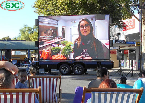 Bon prix La remorque mobile a mené l'écran de visualisation P10 RVB 3 In1 pour la publicité extérieure de roulement en ligne