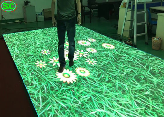 Bon prix Mariage visuel interactif d'intérieur de piste de danse de P4.81 3D LED, piste de danse de club en ligne