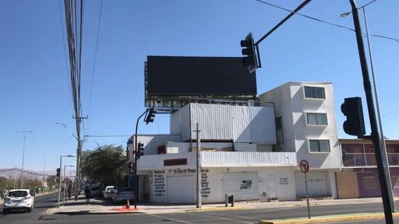 Bon prix Affichage à LED polychrome extérieur P10 IP65 de HD RVB Imperméable avec 1/4 mode d'entraînement en ligne