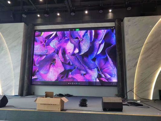 Bon prix Affichage à LED de location vivant des sports P5 HD RVB 3 dans 1 débit d'images de la configuration 60Hz de pixel en ligne