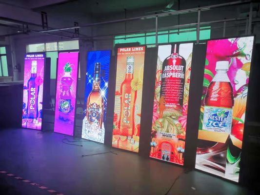 Bon prix Écran léger ultra mince d'intérieur de la publicité de panneau d'affichage de l'affiche LED de 1500 lentes en ligne