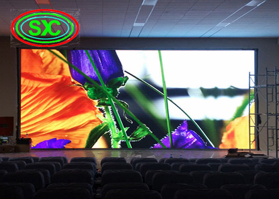 Bon prix L'étape LED examine P4 de location LED d'intérieur annonçant le Cabinet 512*512 millimètre d'écrans en ligne