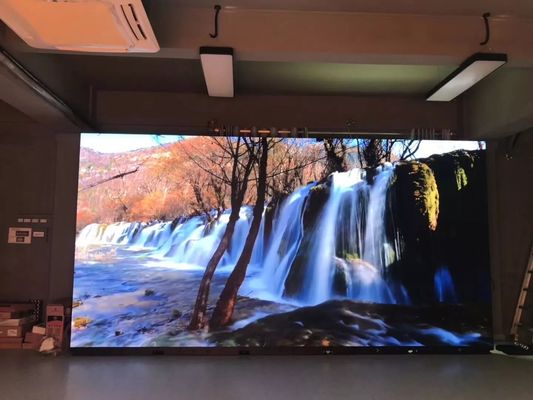 Bon prix La résolution de la publicité LED ScreensHigh a courbé l'écran flexible d'intérieur visuel du mur P2.5 LED d'affichage créatif en ligne