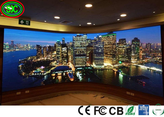 Bon prix L'étape d'intérieur LED de la courbe P3.91 examine la connexion sans couture dans l'affichage à LED visuel prêt à se transporter en ligne