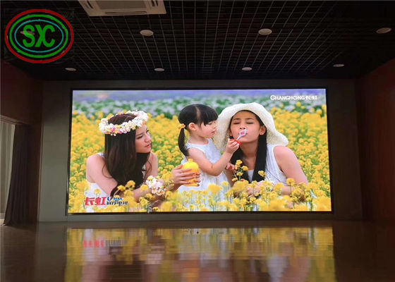Bon prix Plage de location intérieure 1.9 2.9Mm 2.97 Curve Salon de commerce LED Panneau d'écran d'affichage rentable P2.9 2.9 P2 P3.9 Mur vidéo numérique en ligne