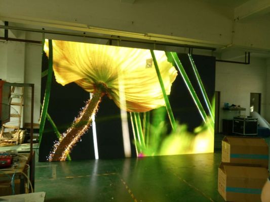 Bon prix Le fond de haute résolution d'armoire de l'étape P3.91 3840HZ 500X500MM a mené l'angle de visualisation large de grand écran d'affichage en ligne