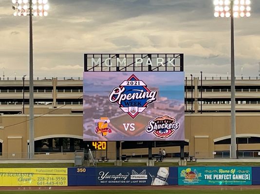 Fournisseurs accrochant l'écran de visualisation extérieur de terrain de football d'affichage d'écran mené de Hd P10 960x960mm de publicité commerciale