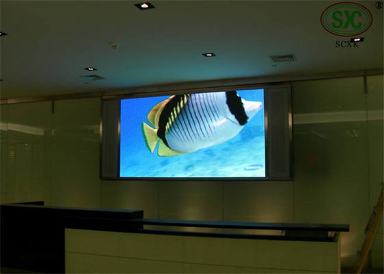 Bon prix Un affichage panneaux/p5 mené d'intérieur plus mince d'affichage d'IP30 LED TV avec à télécommande en ligne