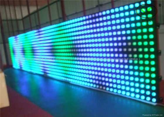 Bon prix Affichage à LED de rideau en P37.5mm en ligne