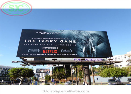 Écran extérieur du grand panneau d'affichage P 6 LED avec la colonne près de la route