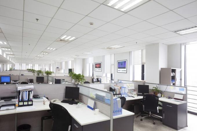 Affichage &agrave; LED polychrome d'int&eacute;rieur de contr&ocirc;le de Novastar Linsn pour annoncer la location 5